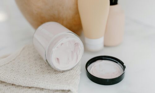 Jak wybrać krem do twarzy?