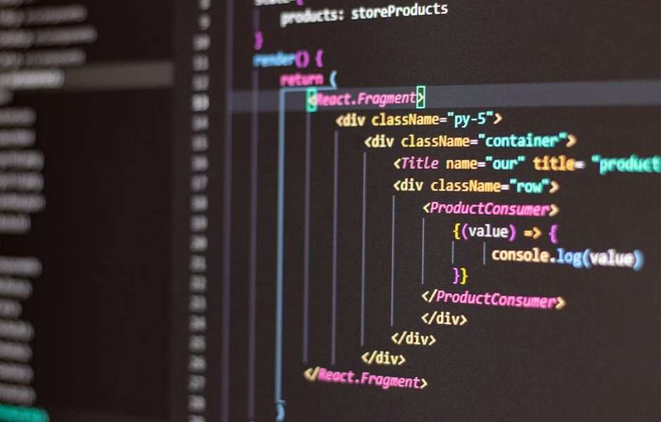 Fragment kodu źródłowego w języku JavaScript wyświetlony w edytorze tekstu.